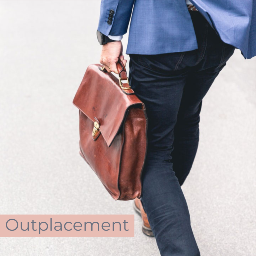 Outplacement traject met coaching en begeleiding voor werknemers na reorganisatie