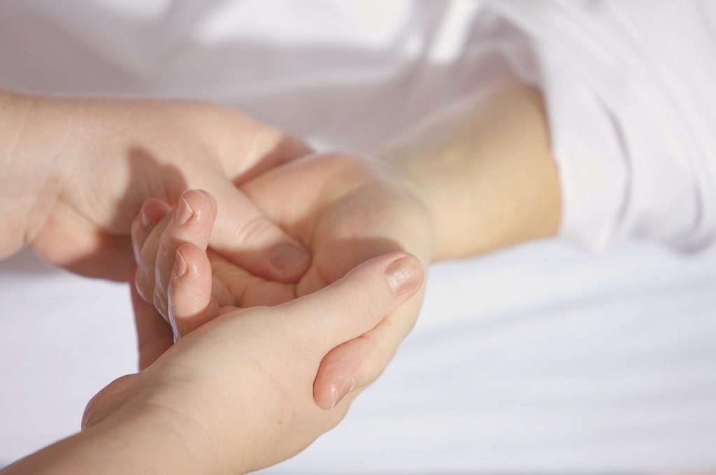 Chiropractische behandeling voor effectieve aanpak van RSI klachten en herhaalde belastingsletsels