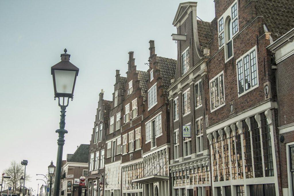 Kunststof kozijnen in Voorschoten met klassiek uiterlijk, perfect voor historische en moderne huizen in Zuid-Holland