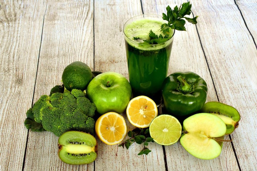 Sapkuur 5 dagen - groene smoothie en sappen voor diepe lichaamsreiniging en detox